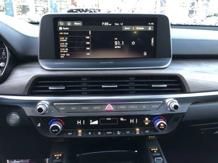 Kia is currently selling what I consider to be one of the top infotainment systems on the market. The 10-inch central touchscreen is nearly perfect, and the use of old-school buttons, knobs, and switches is welcome.