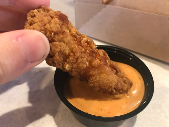 On the other hand, the chili pepper ranch dip was tangy and zesty. Its spice added some much-needed flavor to the chicken.