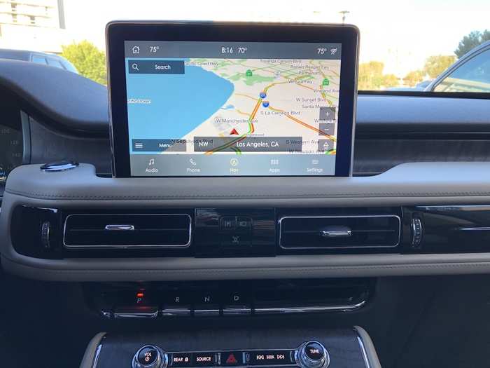 The infotainment system runs on a reasonably large central touchscreen and uses Lincoln/Ford