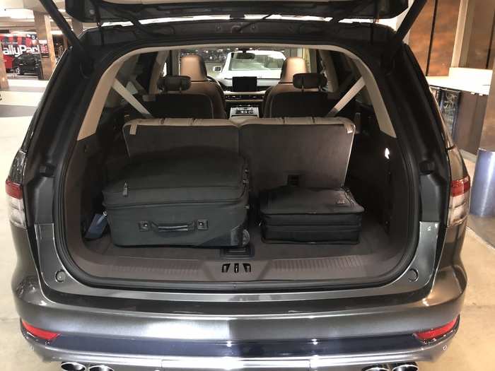 Because I was in LA for the annual auto show, a rite of autumn, I had the chance to test the cargo capacity of this three-row hauler right away. With the third row deployed, there was a goodly amount of space for my luggage.