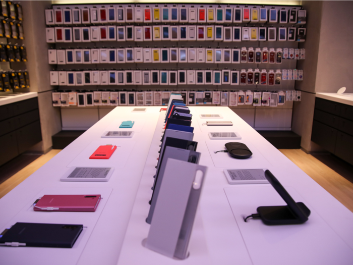 There are plenty of similarities between the two stores. Samsung allocates a section of the store for its line of phone accessories ...