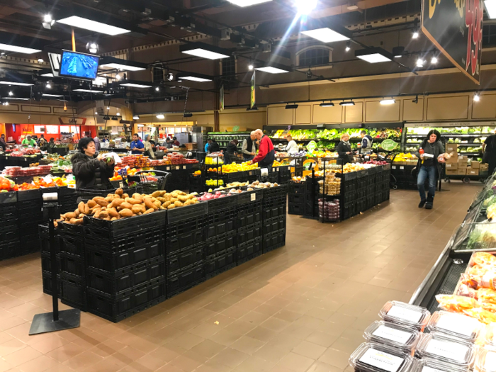 Considering the city Wegmans is brand new and the New Jersey Wegmans is over 10 years old, this location appeared to be just as clean and organized as the newer one.