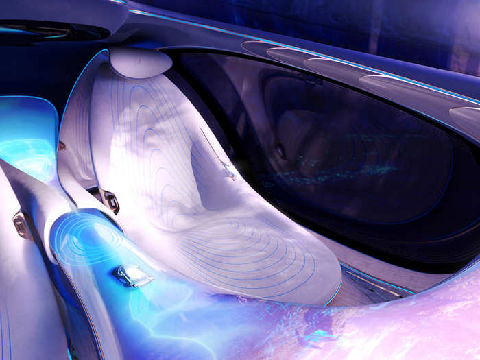 The center console pays homage to the Tree of Souls, a holy place of the Avatar