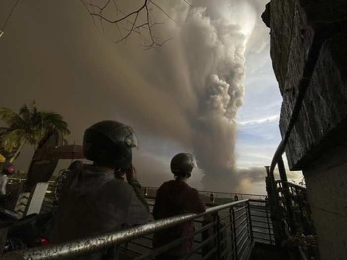 The volcano, which has erupted 33 times since 1572, killed some 1,300 people in an eruption in 1911 and 200 in 1965.