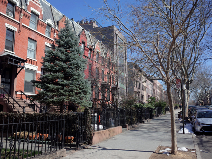 7. From 2010 to 2019, the median recorded sales price in Carroll Gardens increased 115%