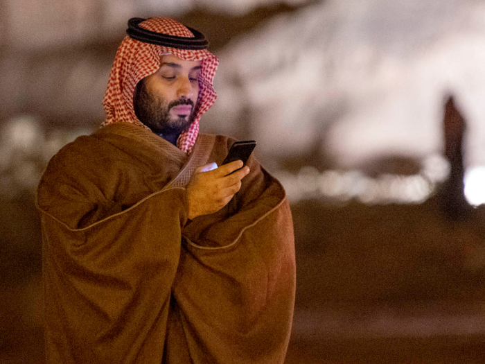 At the dinner, Bezos and Crown Prince Mohammed exchange phone numbers. The same day, the royal reportedly initiated a conversation with Bezos over WhatsApp.