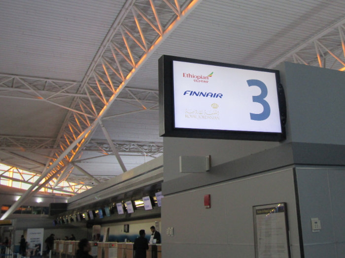 I arrived at the airport around two and a half hours from the scheduled departure time since early evenings are typically busy at JFK.