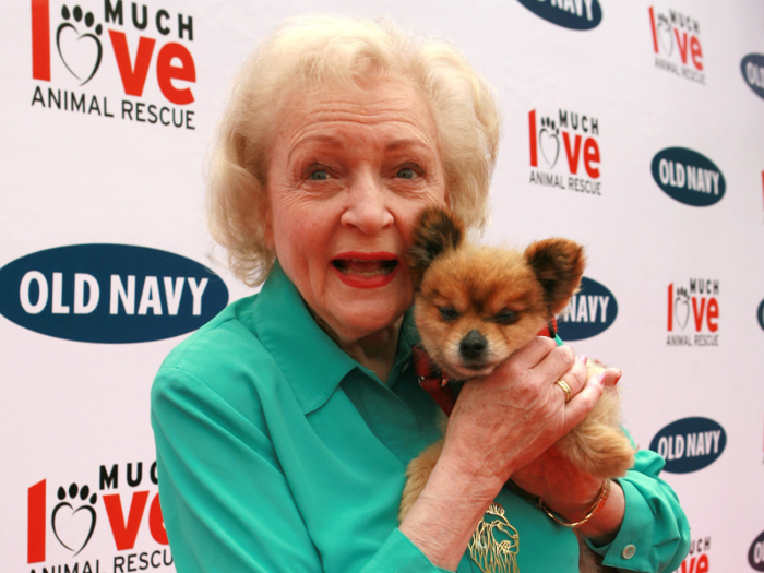 In the mid-2000s, Old Navy continued to raise its profile with the help of celebrities. Stars including Betty White came out en masse to a series of high-profile events helping the brand to elevate its image.