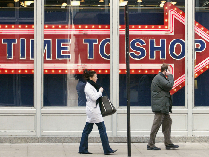 Despite the troubles, Old Navy continued to eye expansion. In 2001, the brand opened 12 stores in Canada.