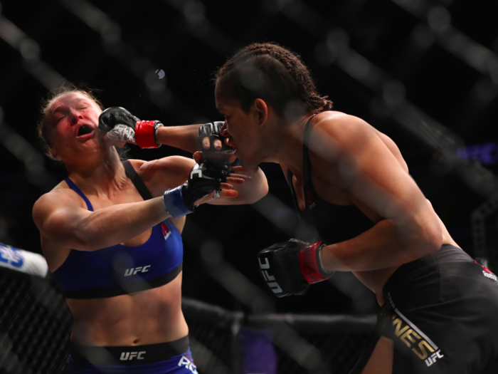 =35: Amanda Nunes v Ronda Rousey — 1.1 million PPV buys