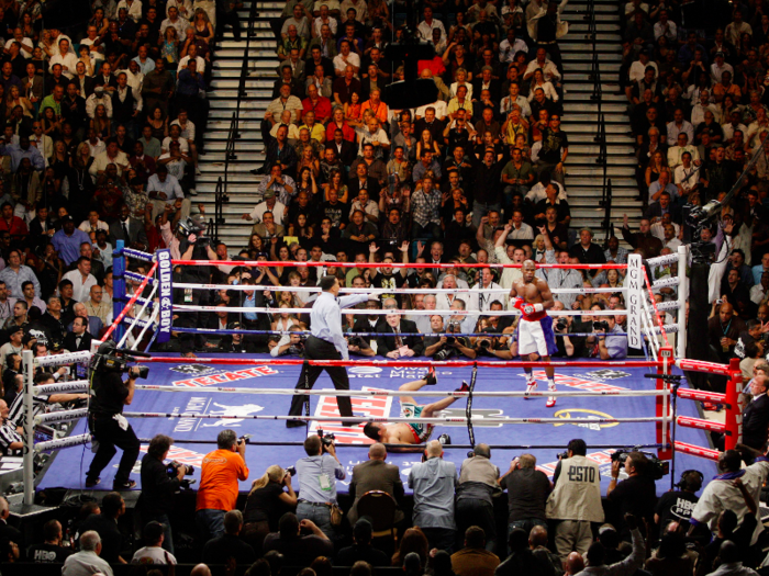 38: Floyd Mayweather v Juan Manuel Márquez — 1.06 million PPV buys