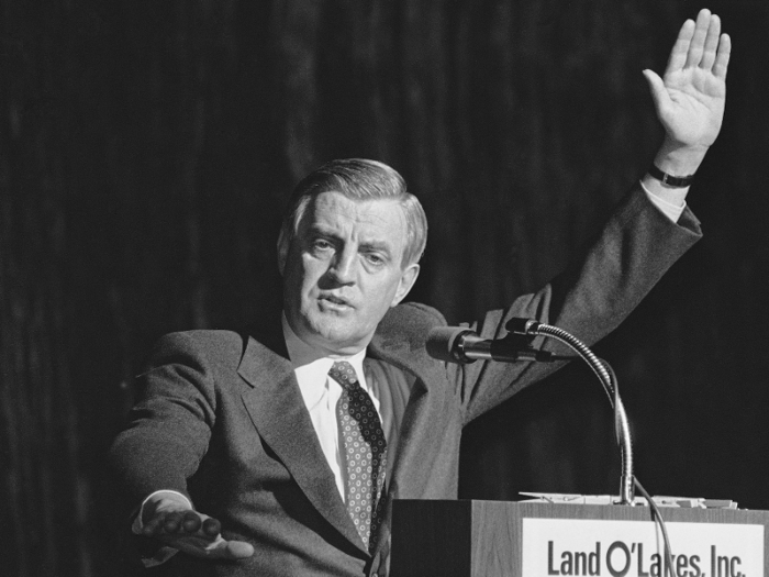 In 1984, Democrat Walter Mondale comfortably won the Iowa caucuses with 48% of the vote. The New York Times called it "the most commanding lead ever recorded in a presidential nominating campaign by a non-incumbent." He got the Democratic nomination, but lost the presidential race to Reagan.