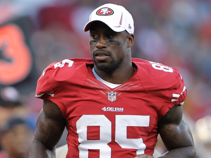 Veteran tight end Vernon Davis produced 548 receiving yards and 5 touchdowns.