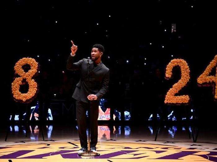 Usher sang an emotion-laden rendition of "Amazing Grace" to start off the game.