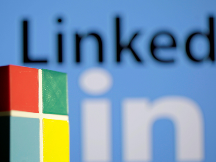 On Wednesday, LinkedIn CEO Jeff Weiner announced he was stepping down to become executive chairman, and Roslansky would take over as CEO. He will report directly to Microsoft CEO Satya Nadella, effective in June.