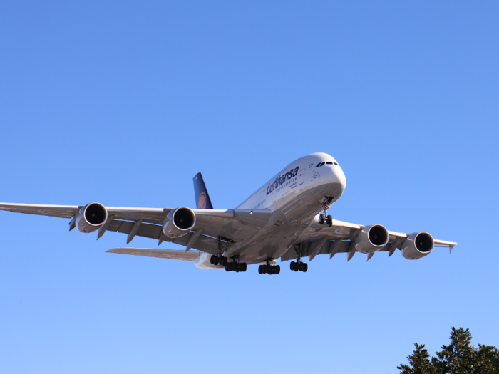 After lunch, it was time for the highlight of the afternoon in the form of the largest passenger aircraft that serves LAX: the Airbus A380.