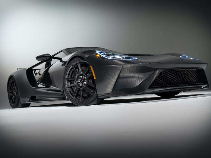 Unsurprisingly, carbon-fiber wheels come standard.