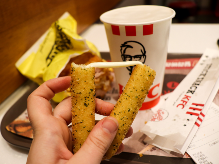 Like this super-sized cheese stick! This is a mozz stick with impressive stretchiness, delicious cheese, and a nice fried outer layer. No soggy crust here.