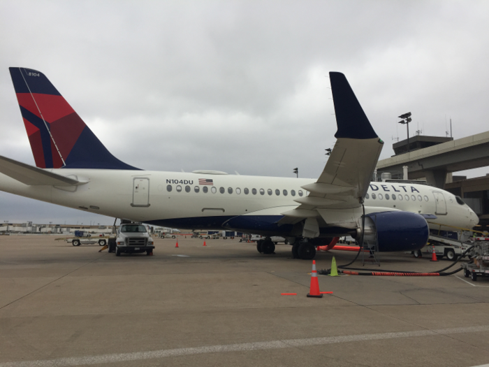 Following speculation from CEO Richard Anderson, Delta Air Lines placed an order for 125 of the smaller -100 variant of the aircraft, giving the aircraft its first American order and its largest customer.