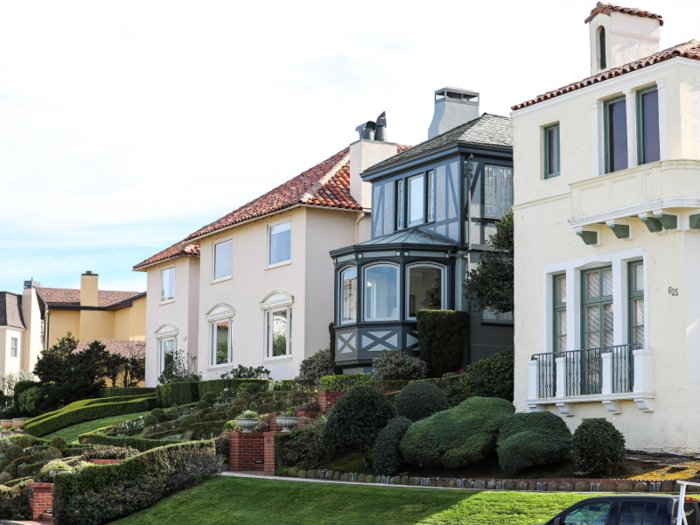 Most of the Sea Cliff homes are of Spanish, Mediterranean, or the city