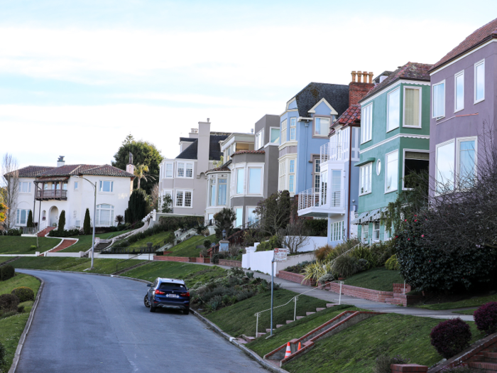 Weaving through the streets of San Francisco