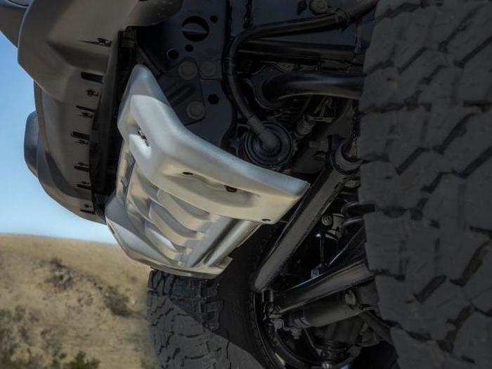 Other upgrades include a skid plate up front to protect the Gladiator Mojave