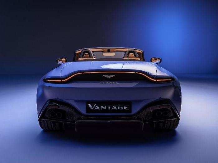 That makes sense when you consider that the Vantage Roadster is roughly 132 pounds heavier than its coupe counterpart.