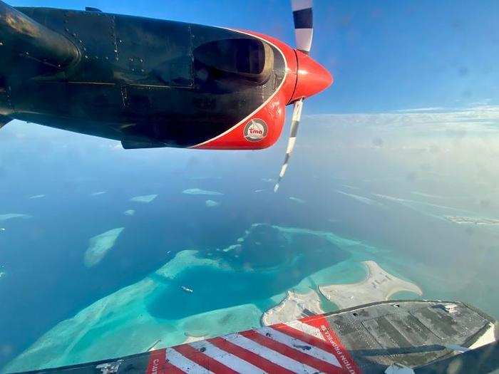 The chairs were vibrating a lot with the engine, but the flight itself was fairly smooth, with just one or two small bumps between the airport and the hotel.