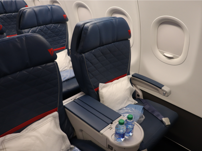 The seat was a large recliner chair offering 37 inches of pitch and 21 of width, according to SeatGuru.