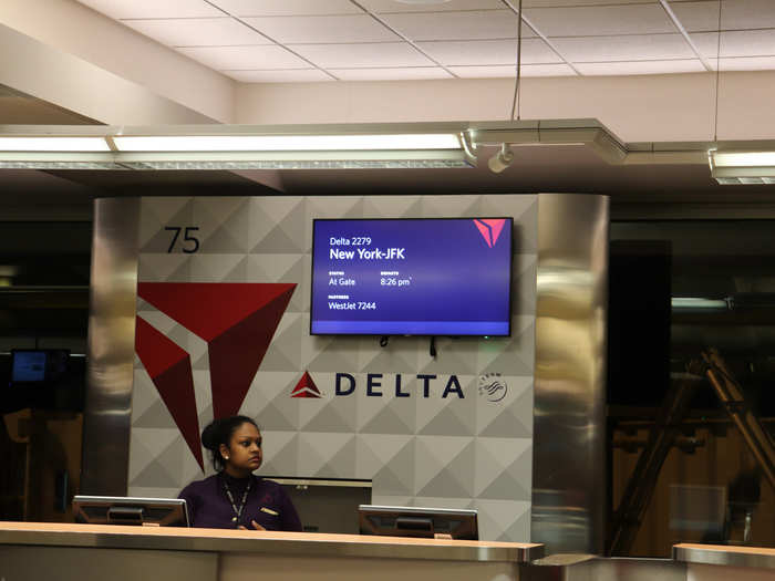 Once boarding began, first-class passengers were among the first on the plane, sharing a boarding zone with Diamond Medallion members.