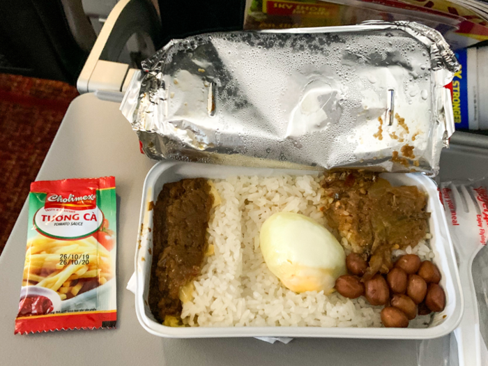 I do not claim to be an expert in Malaysian cuisine. However, in the category of airplane food — an area where I have a bit more expertise — Vietjet