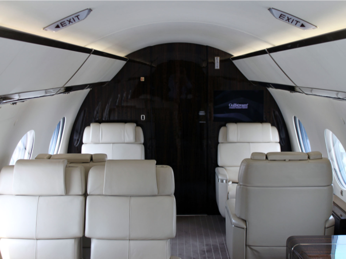 The G650ER has a range of 7,500 nautical miles and is able to connect city pairs including New York and Beijing without stopping. It broke the record for the longest business jet flight when it flew from Singapore to Tucson nonstop, flying over 8,000 nautical miles.