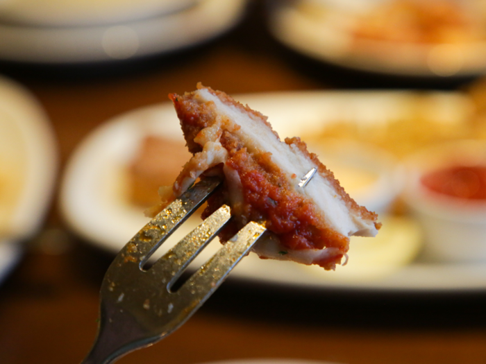 Usually I would say nothing can go wrong when you have breaded and fried chicken, tomato sauce, and cheese together. But here, the tomato sauce was lacking in flavor, while the chicken was overly salted. Even cheese couldn