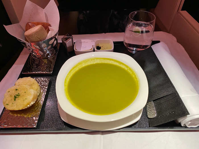 Lunch was served quickly after that. I had tried the Arabic mezze on my flight the day before, and although it was delicious, I decided to try the kale and sunchoke soup this time. It was equally tasty — a flavorful, not-too-salty start to the meal.