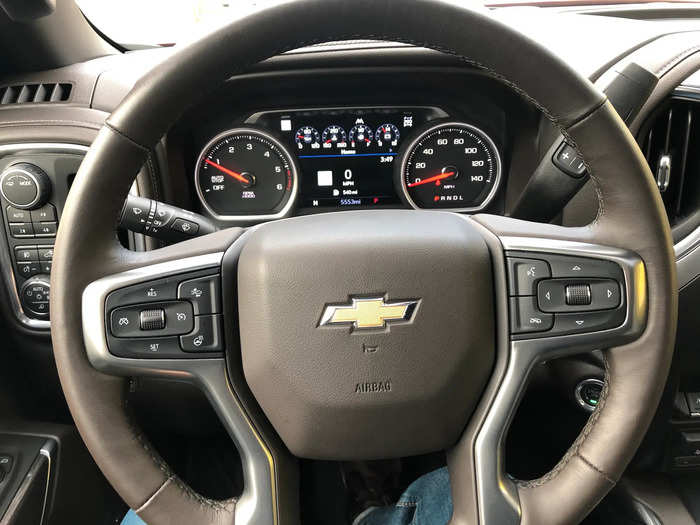 Inside, the new Silverado isn’t massively updated from the previous generation.