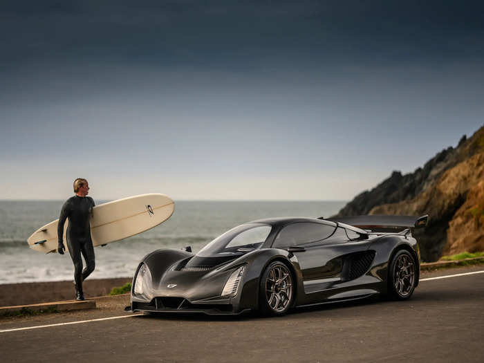 Befitting of an over-the-top, limited-production supercar, the Czinger 21C will come with a reported starting price of $1.7 million.