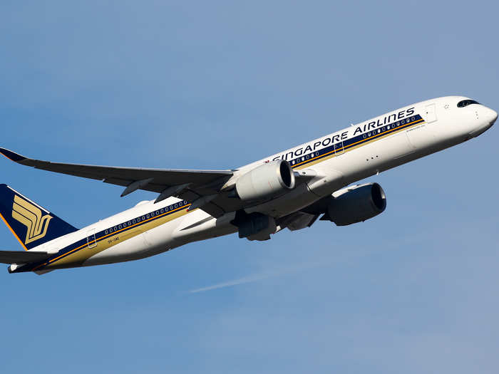 9. Singapore Airlines: Singapore (SIN) - Sydney (SYD)