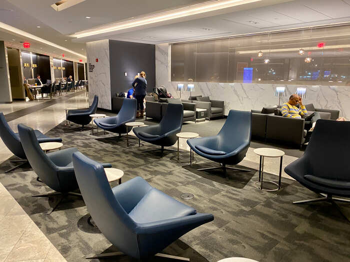 United's flagship Polaris airport lounge in Newark is 27,000 square