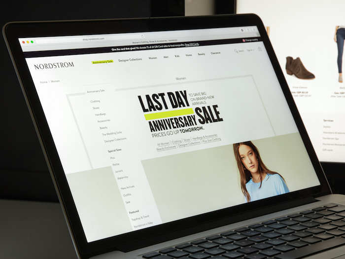 Online shoppers can jointly make purchases from Nordstrom Rack and HauteLook to maximize deals.