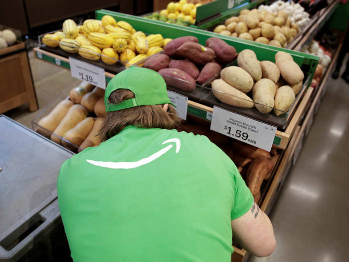 Machkovech headed for the produce section, where he hoped the irregularity of the items might give him an edge in fooling the cameras.