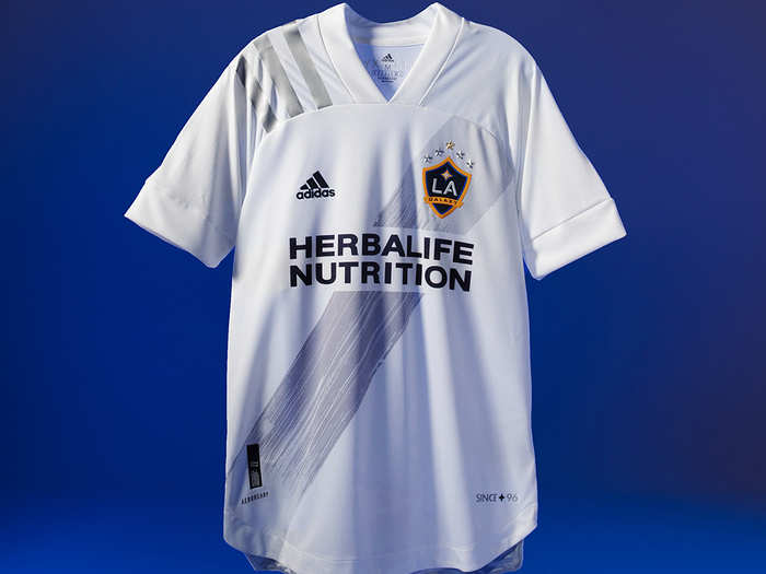 14. Los Angeles Galaxy — The Galaxy opted for a silver sash across its 2020 kit rather than the blue and yellow one of years gone by.