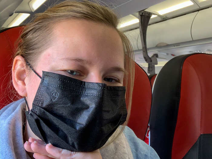 2009 research into how the H1N1 flu spread on a plane found that sitting within two seats of someone with the flu doubled passengers