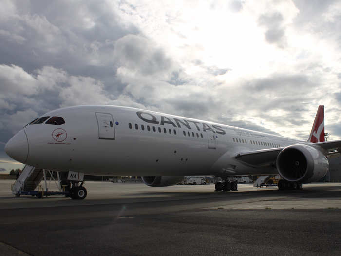 And Perth-London operated by a Qantas 787-9 Dreamliner, a 7,829-nautical mile route that became the first nonstop link between Australia and the United Kingdom. Qantas even used the aircraft to test nonstop flights from London and New York to Sydney.