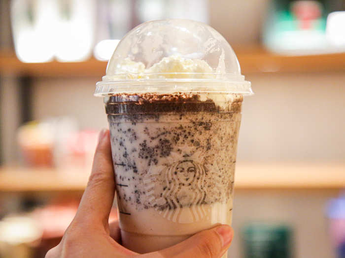 Luckily, my Cookies & Cream Frappuccino looked just like what I