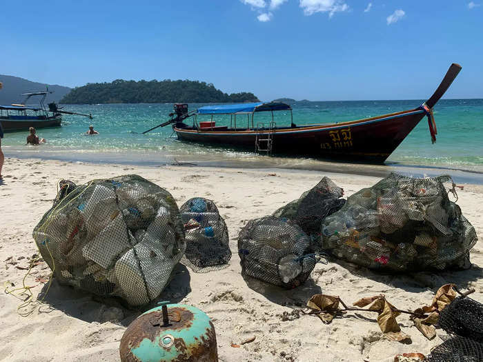 Organizations like Do It By Heart send out boats of volunteers to pick up trash on nearby islands. While part of the time is spent collecting plastic bottles and garbage left by tour groups, you also get to visit some incredible, smaller islands.