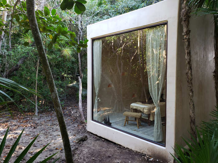 Each casita has a floor-to-ceiling glass wall. The design of these avant-guard casitas struck me as nothing short of exotic.