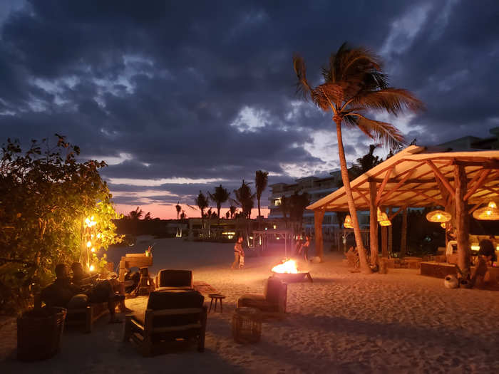 Speaking of Burning Man, there was a blazing fire pit every night, which fostered the resort