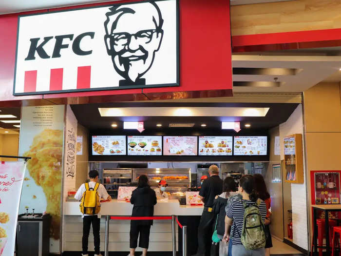 So, when I had a chance to visit a KFC location in Ho Chi Minh City, Vietnam, I arrived with high hopes.