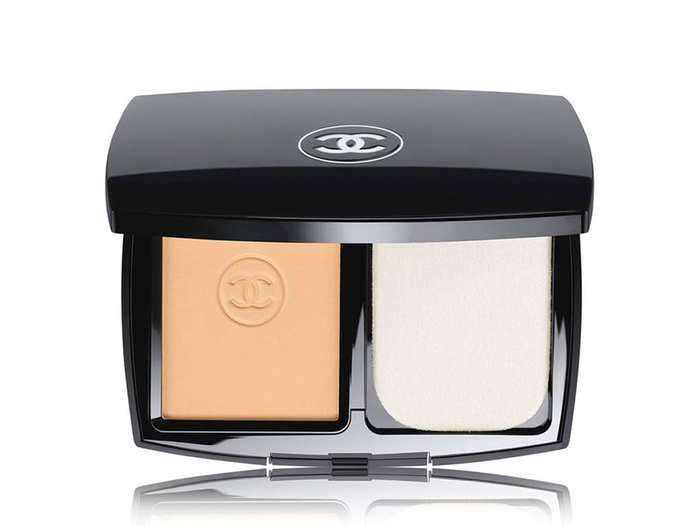 Chanel Ultrawear Foundation Compact