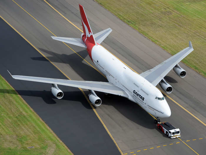 The 747 later became a staple on transpacific flights thanks to its capacity and range.